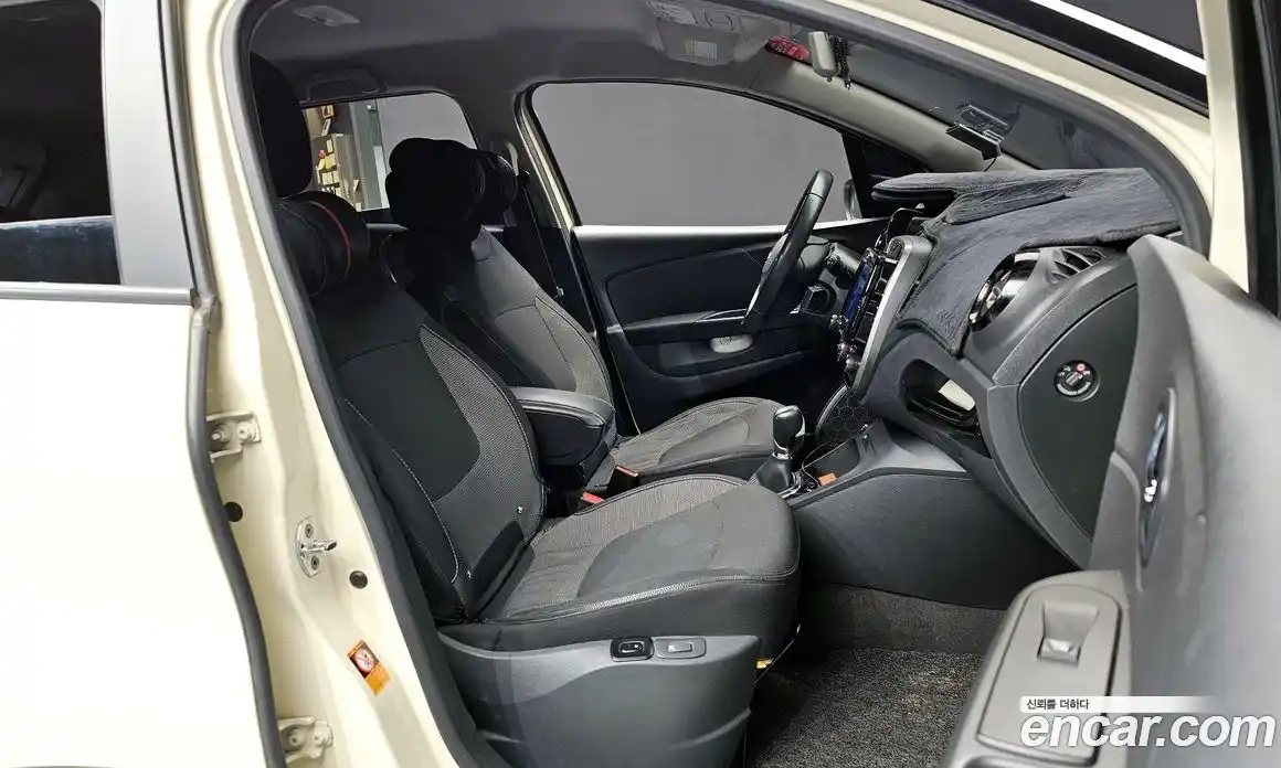 Renault QM3 2017 1.5 Автомат в Москве № 590148, фото 10