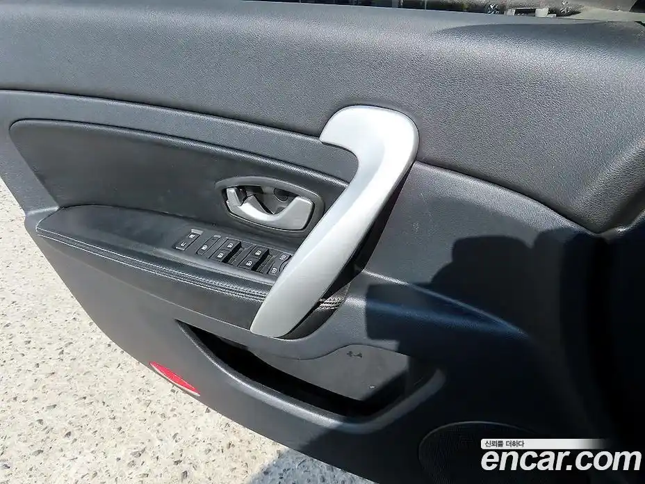 Renault SM5 2014 1.6 Автомат в Москве № 590436, фото 11