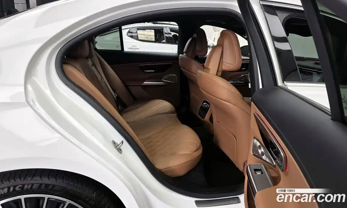 Mercedes-Benz E-Class 2024 3.0 Автомат в Москве № 591828, фото 12