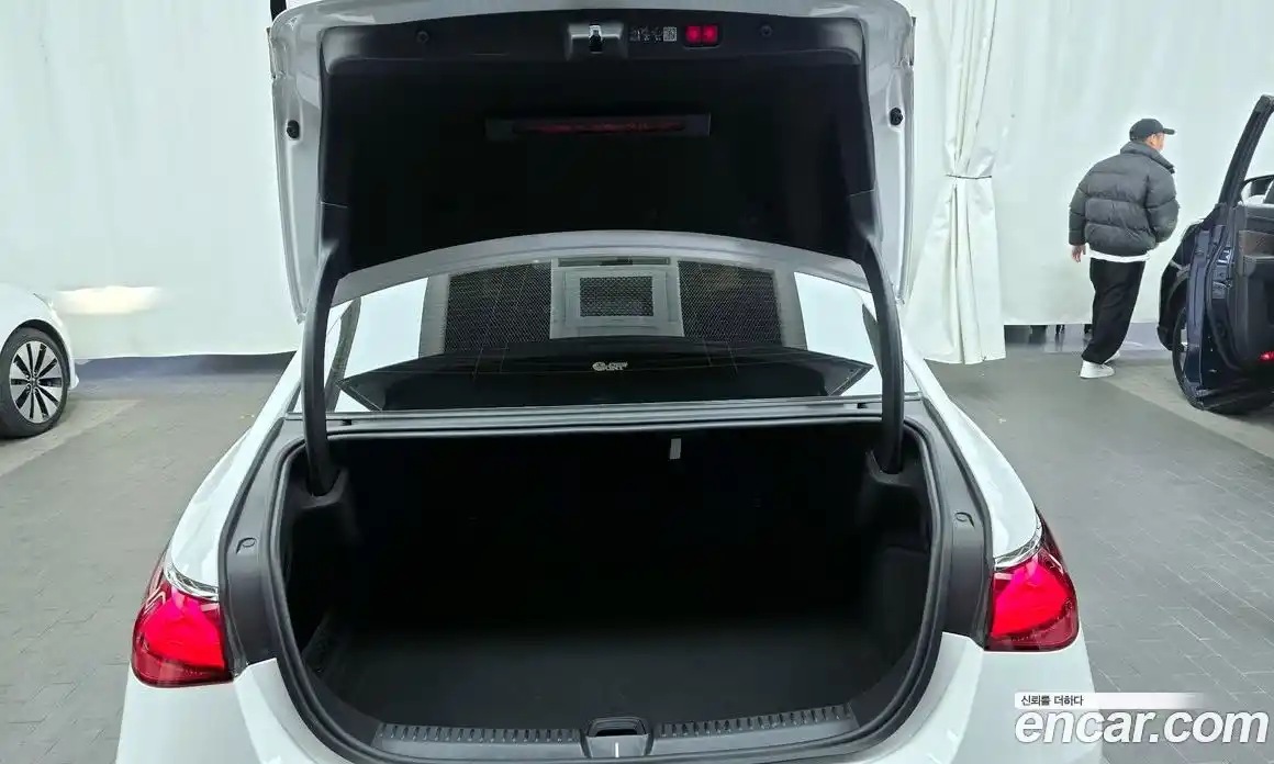 Mercedes-Benz E-Class 2024 3.0 Автомат в Москве № 591828, фото 20