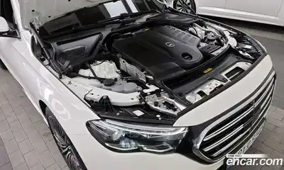 Mercedes-Benz E-Class 2024 3.0 Автомат в Москве № 591828, миниатюра 6