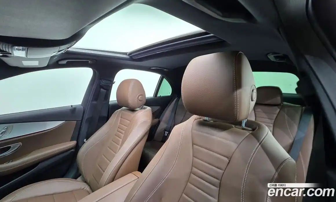 Mercedes-Benz E-Class 2021 2.0 Автомат в Москве № 591865, фото 12