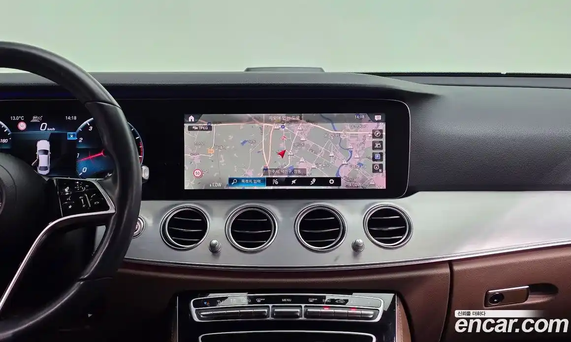 Mercedes-Benz E-Class 2021 2.0 Автомат в Москве № 591865, фото 16