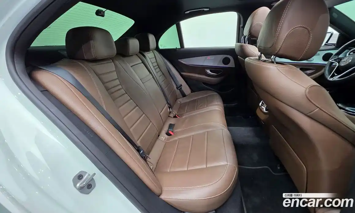 Mercedes-Benz E-Class 2021 2.0 Автомат в Москве № 591865, фото 19