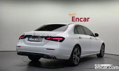 Mercedes-Benz E-Class 2021 2.0 Автомат в Москве № 591865, миниатюра 2