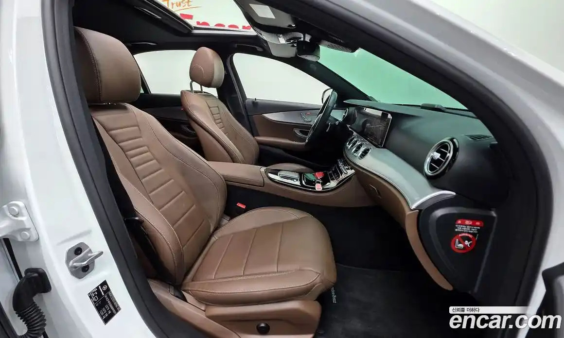 Mercedes-Benz E-Class 2021 2.0 Автомат в Москве № 591865, фото 10