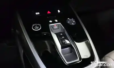 Audi Q4 e-tron 2025 0.2 Автомат в Москве № 592865, миниатюра 8