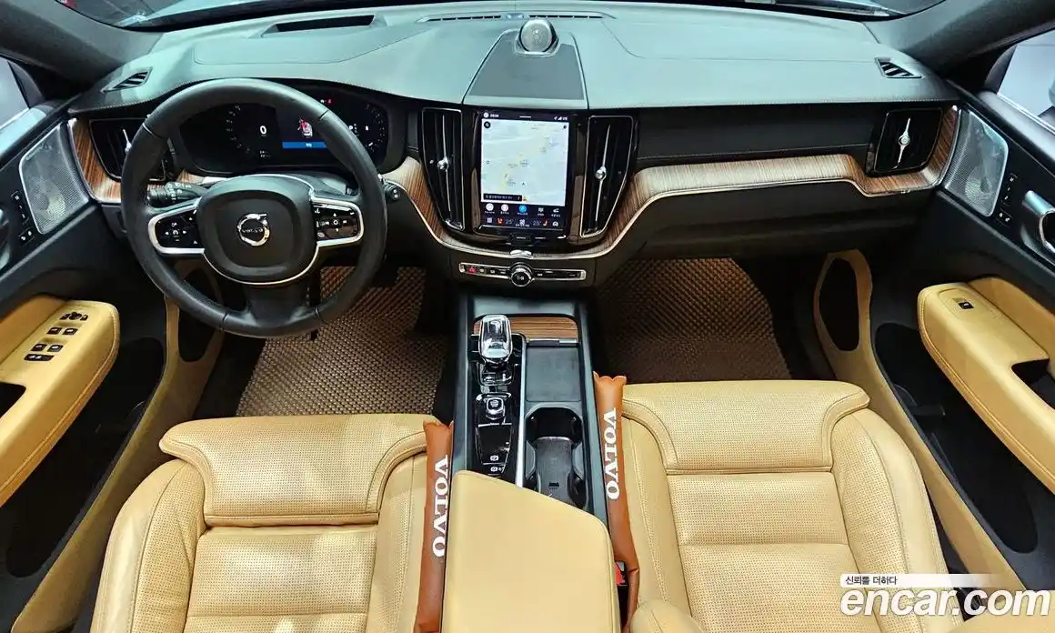 Volvo XC60 2023 2.0 Автомат в Москве № 593613, фото 7