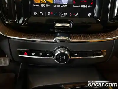 Volvo XC60 2022 2.0 Автомат в Москве № 593760, миниатюра 12