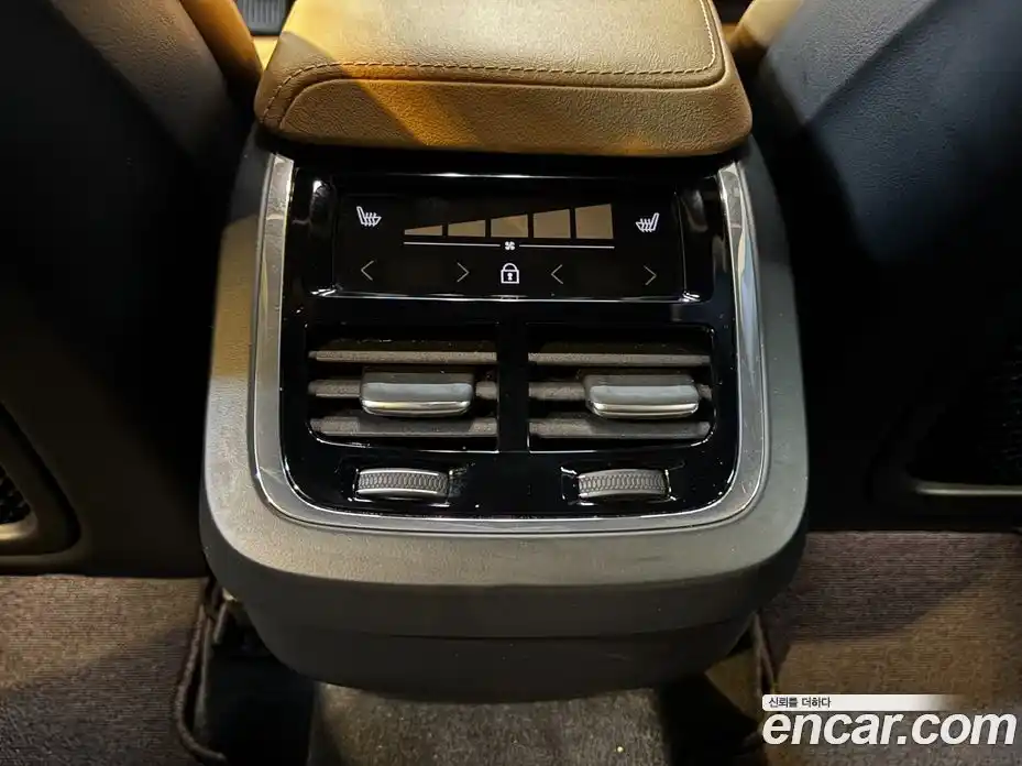 Volvo XC60 2022 2.0 Автомат в Москве № 593760, фото 15