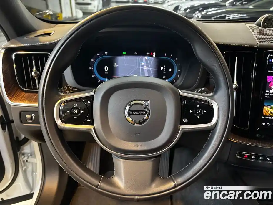 Volvo XC60 2022 2.0 Автомат в Москве № 593760, фото 6