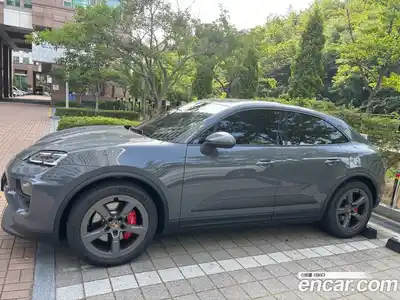 Porsche Macan 2025 Автомат в Москве № 593974, миниатюра 3
