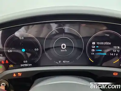 Porsche Taycan 2023 0.1 Автомат в Москве № 594403, миниатюра 12