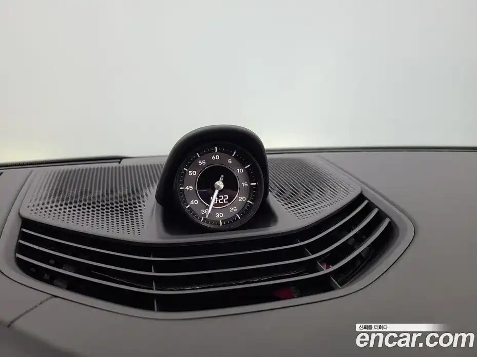 Porsche Taycan 2023 0.1 Автомат в Москве № 594403, фото 13