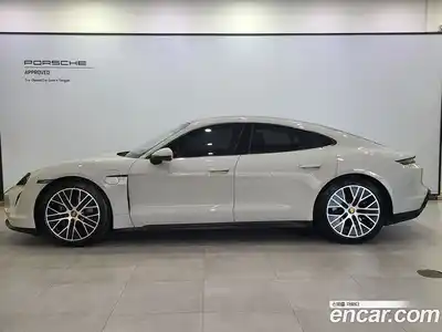 Porsche Taycan 2023 0.1 Автомат в Москве № 594403, миниатюра 4