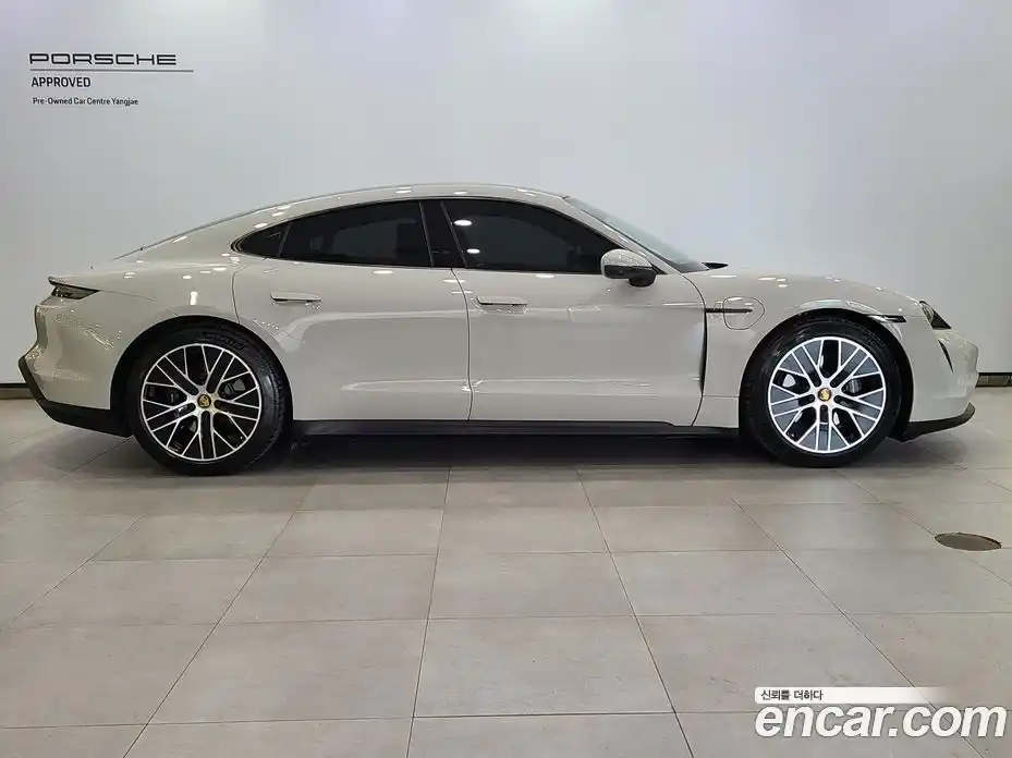 Porsche Taycan 2023 0.1 Автомат в Москве № 594403, фото 6