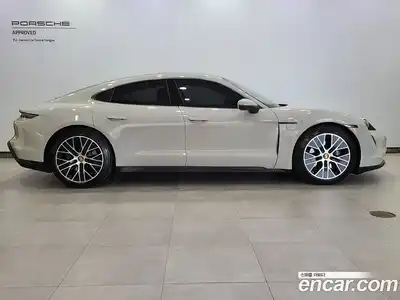 Porsche Taycan 2023 0.1 Автомат в Москве № 594403, миниатюра 6