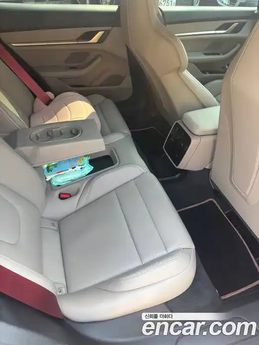 Porsche Taycan 2024 0.1 Автомат в Москве № 594409, фото 11