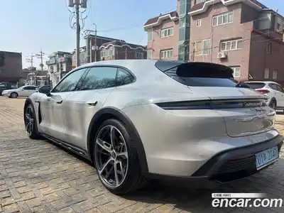 Porsche Taycan 2024 0.1 Автомат в Москве № 594409, миниатюра 2