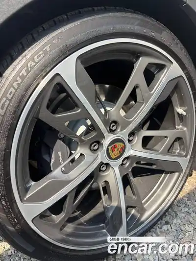 Porsche Taycan 2024 0.1 Автомат в Москве № 594409, миниатюра 5