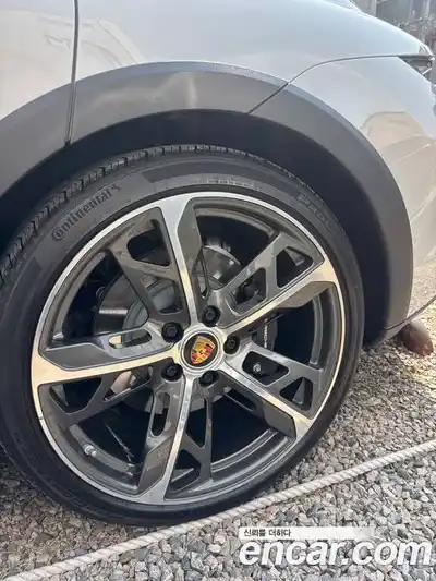 Porsche Taycan 2024 0.1 Автомат в Москве № 594409, миниатюра 7