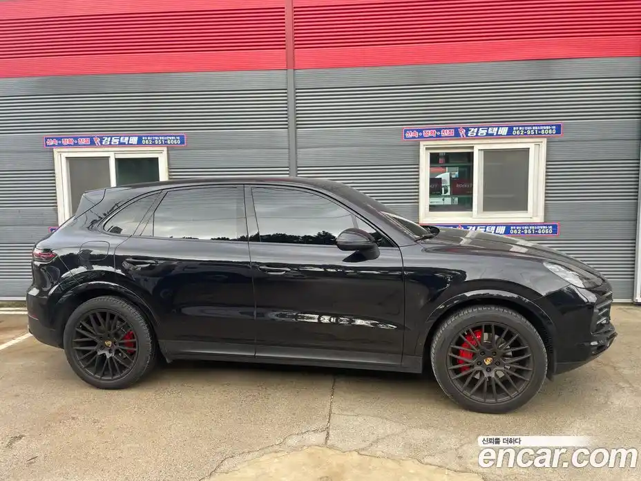 Porsche Cayenne 2019 3.0 Автомат в Москве № 594551, фото 3
