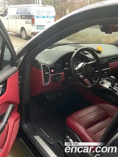 Porsche Cayenne 2019 3.0 Автомат в Москве № 594551, миниатюра 7