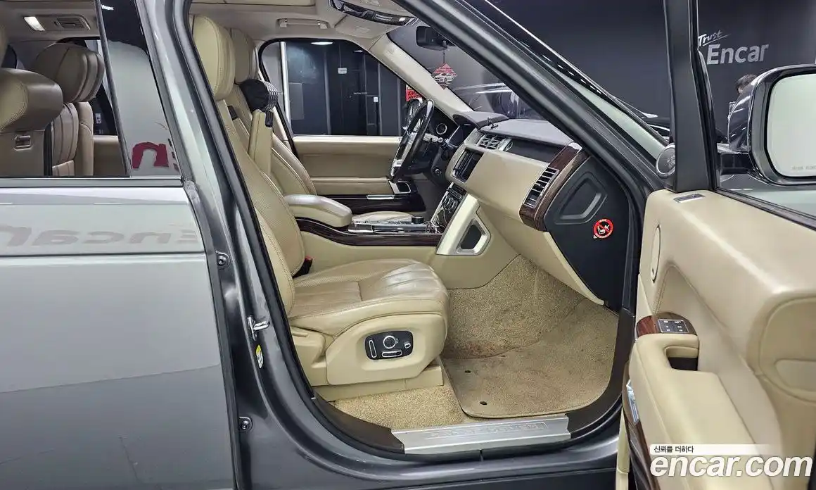 Land Rover Range-Rover 2016 4.4 Автомат в Москве № 594830, фото 11