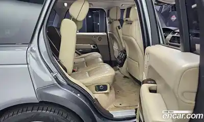 Land Rover Range-Rover 2016 4.4 Автомат в Москве № 594830, миниатюра 12