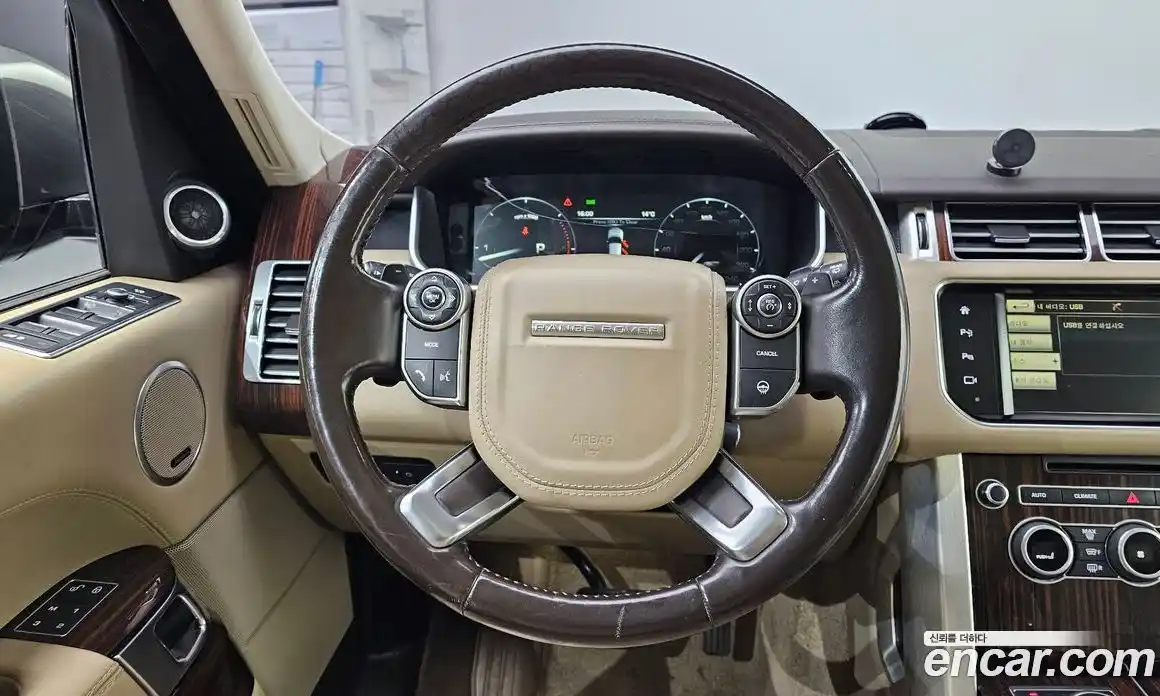 Land Rover Range-Rover 2016 4.4 Автомат в Москве № 594830, фото 13