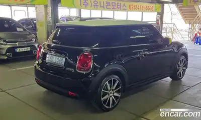 Mini Cooper 2022 Автомат в Москве № 595276, миниатюра 4