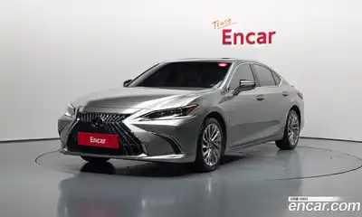 Lexus ES, 2024
