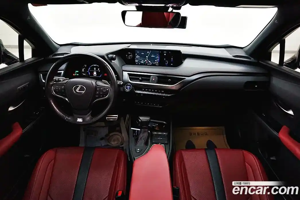 Lexus UX 2021 2.0 Автомат в Москве № 595584, фото 7