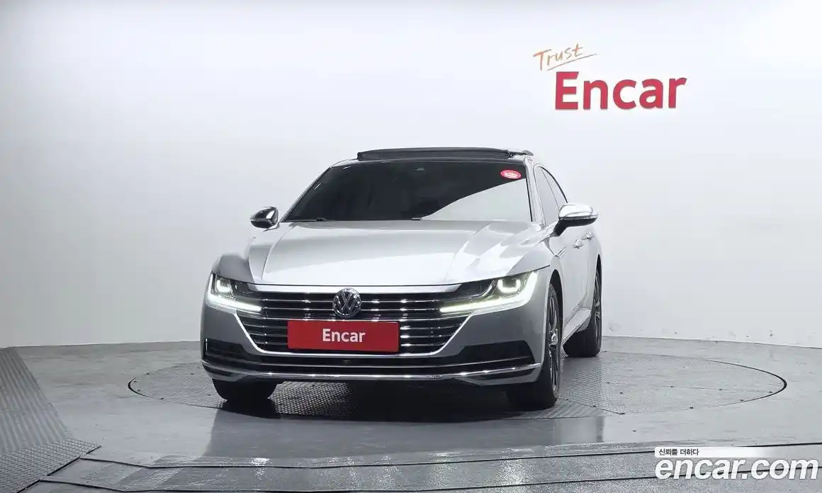 Volkswagen Arteon 2019 2.0 Автомат в Москве № 595625, фото 3