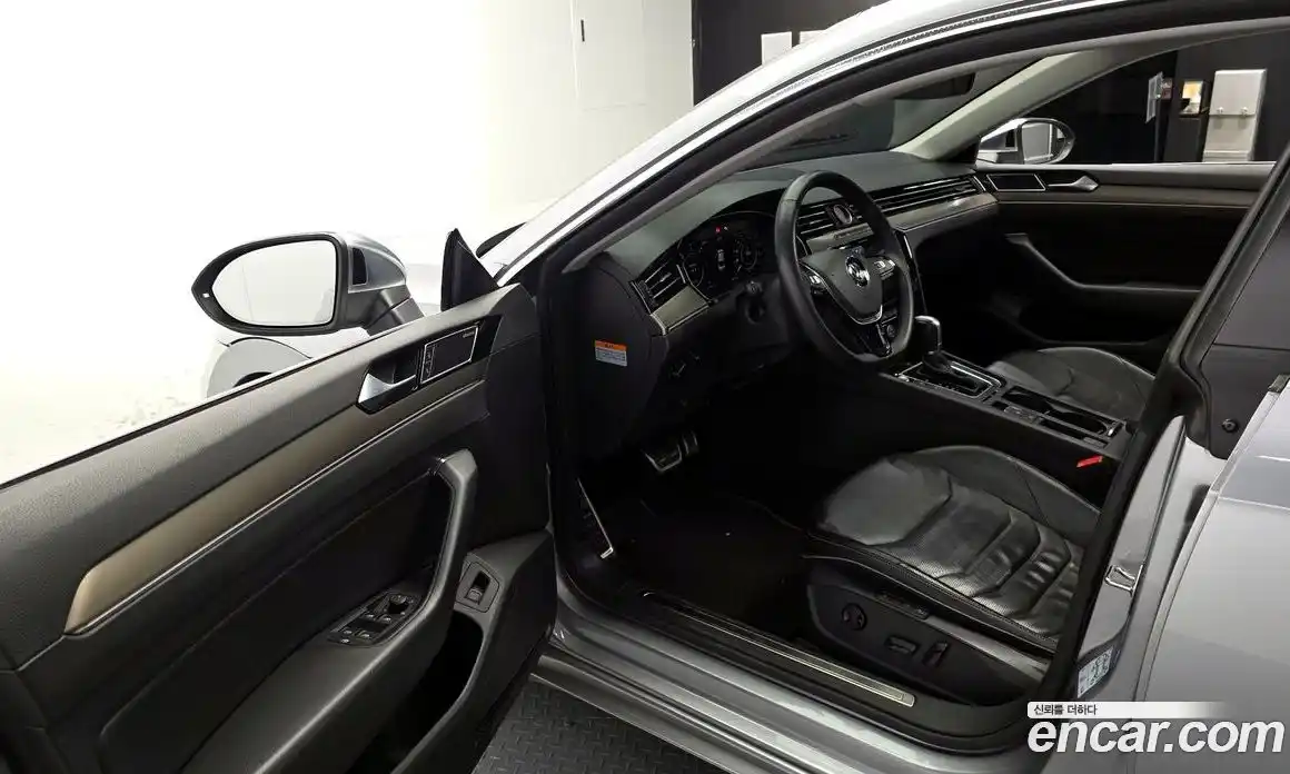 Volkswagen Arteon 2019 2.0 Автомат в Москве № 595625, фото 10