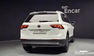Volkswagen Tiguan 2018 2.0 Автомат в Москве № 595634, миниатюра 4