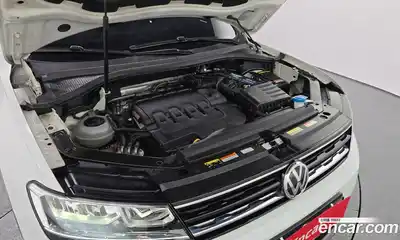 Volkswagen Tiguan 2020 2.0 Автомат в Москве № 595649, миниатюра 6