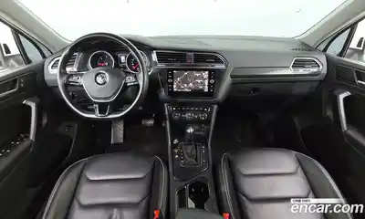 Volkswagen Tiguan 2020 2.0 Автомат в Москве № 595649, миниатюра 7