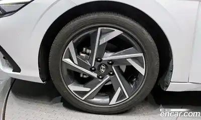 Hyundai Avante 2025 1.6 Автомат в Москве № 607929, миниатюра 5