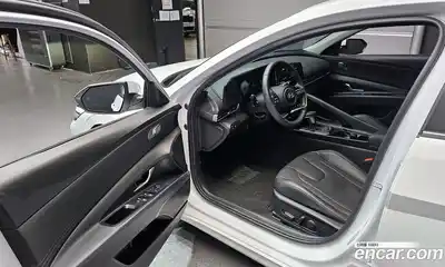 Hyundai Avante 2025 1.6 Автомат в Москве № 607929, миниатюра 10