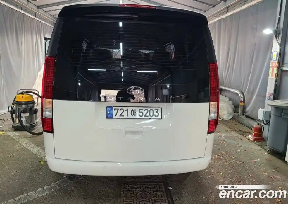 Hyundai Staria 2023 2.2 Автомат в Москве № 607956, фото 3