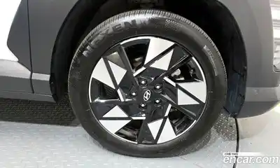 Hyundai Kona 2023 1.6 Автомат в Москве № 608701, миниатюра 4