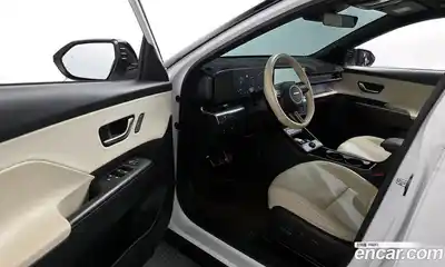 Hyundai Kona 2023 1.6 Автомат в Москве № 608701, миниатюра 9