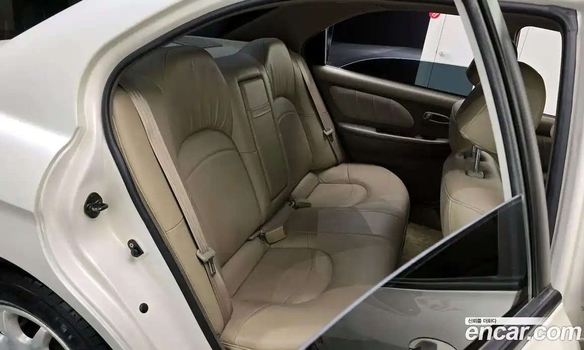 Hyundai Sonata 2000 2.0 Автомат в Москве № 608732, фото 13