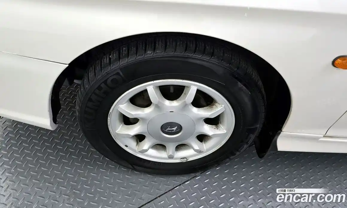 Hyundai Sonata 2000 2.0 Автомат в Москве № 608732, фото 5