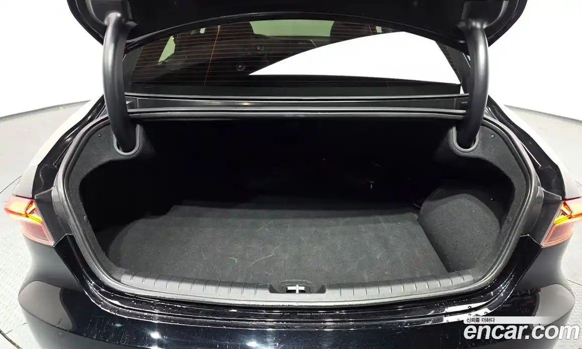 Hyundai Grandeur 2023 2.4 Автомат в Москве № 608841, фото 20