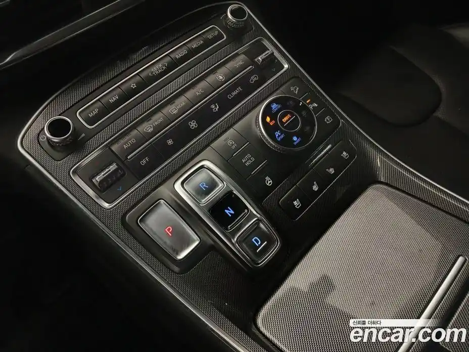 Hyundai Santa Fe 2022 2.2 Автомат в Москве № 608852, фото 13