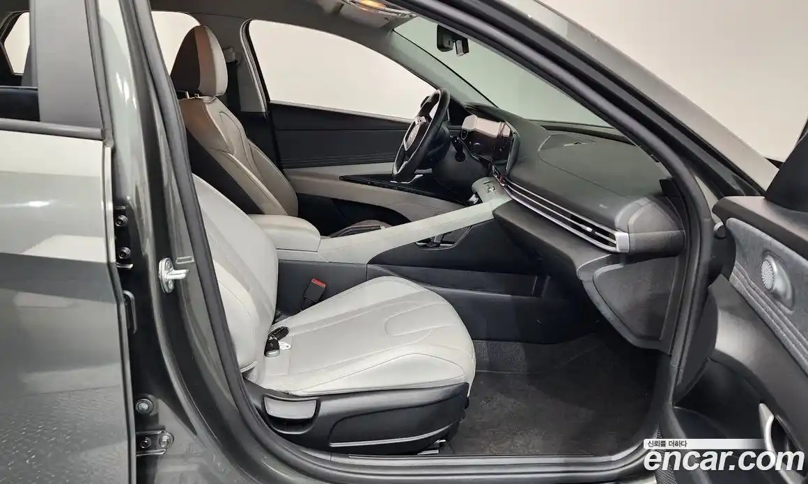 Hyundai Avante 2022 1.6 Автомат в Москве № 609145, фото 11