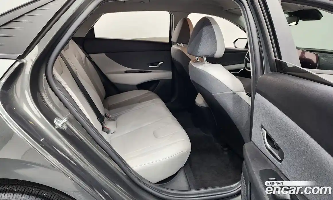 Hyundai Avante 2022 1.6 Автомат в Москве № 609145, фото 12