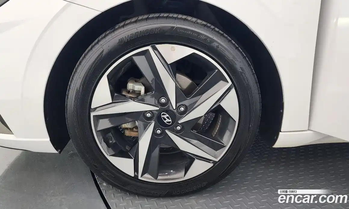 Hyundai Avante 2021 1.6 Автомат в Москве № 609268, фото 4